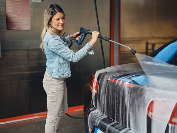 Best Garage Pressure Washing  in Mckinleyville, CA